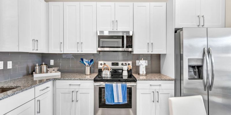 Fresno Apartment: 1740 Trammel-Fresno Rd