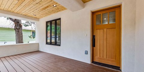 50-web-or-mls-669 E. 8th ave -50.jpg