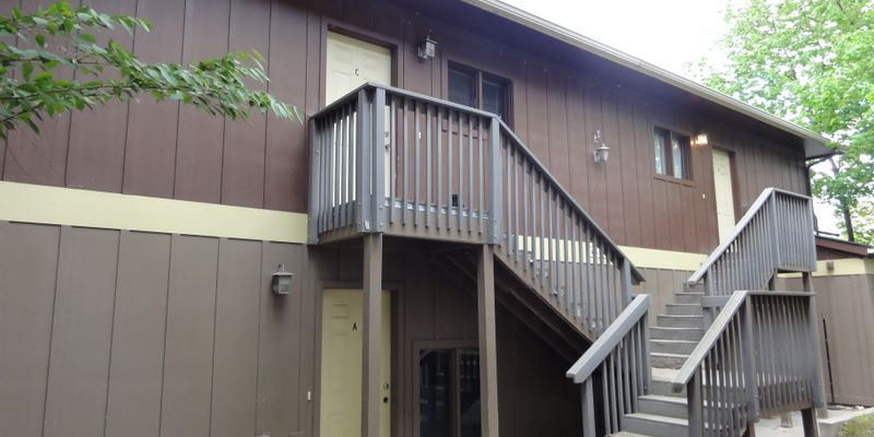 Walla Walla Apartment: 1055 East Isaacs Avenue