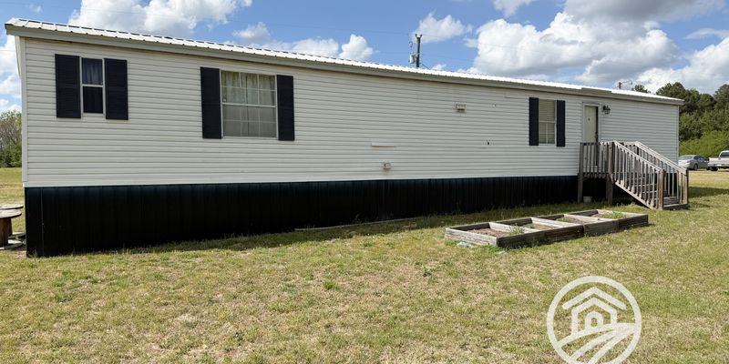 Jefferson House: 1584 McCaskill Rd