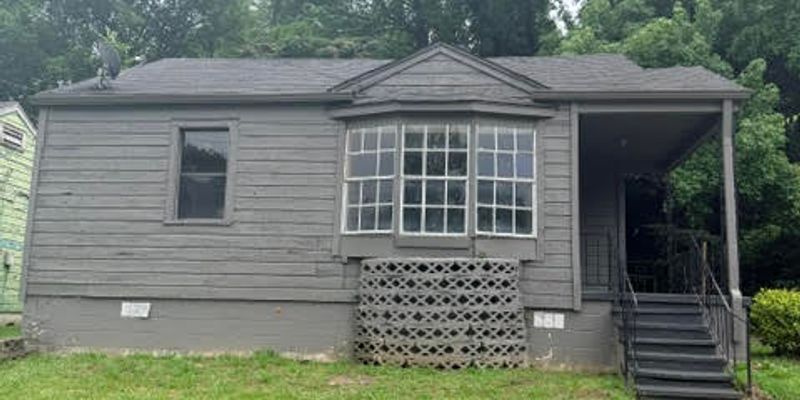 Birmingham House: 109 14th Ct W
