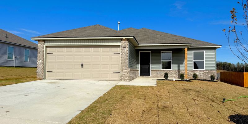 Calera House: 334 Amber Ave