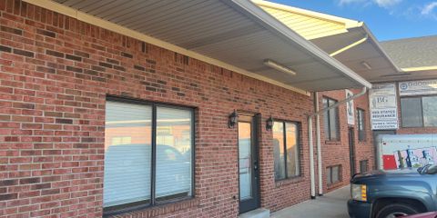 1733 Campus Plaza Unit 9.jpg