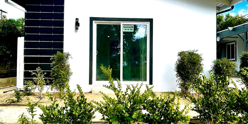 Tarzana Apartment: 5700 Vanalden Avenue