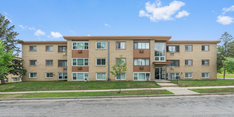 Saint Paul Apartment: 424 N English St
