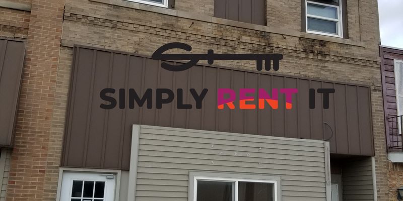 Roland House: 215 N Main St