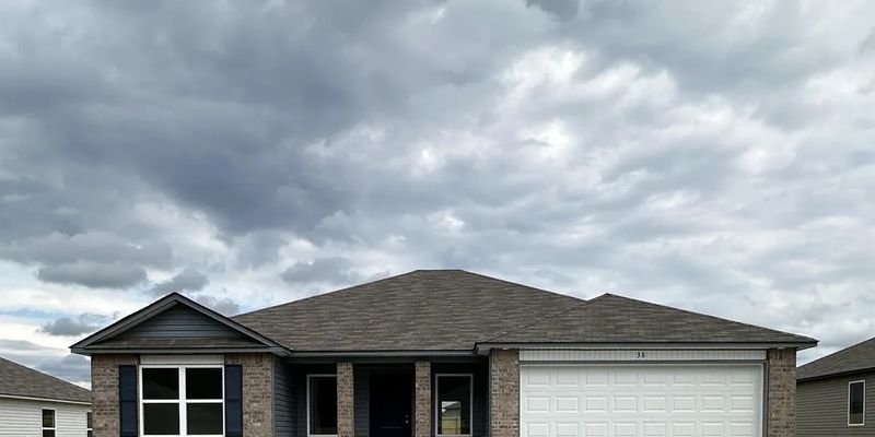 Ward House: 38 Ten Point Lane