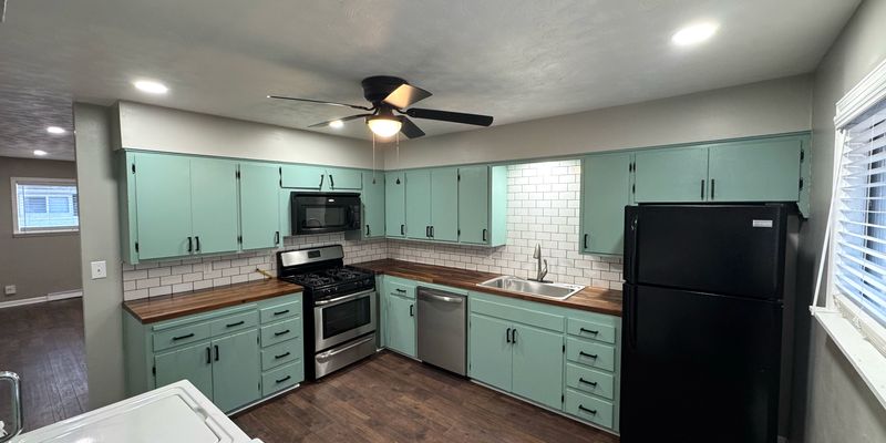 Springfield Apartment: 908 S Crutcher Ave