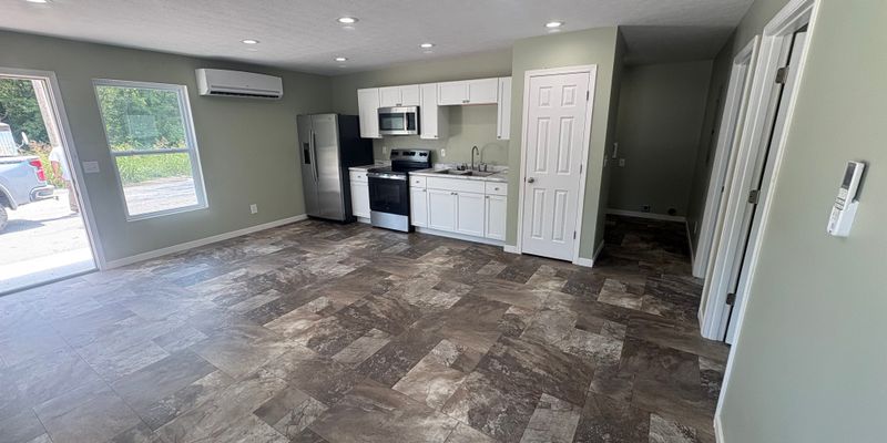 Linton Apartment: 60 NW 9th St