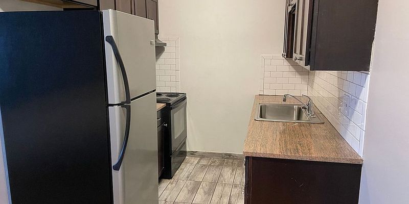 Detroit Apartment: 17644 Lahser Rd