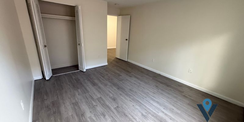 Hartford House: 16 Niles St