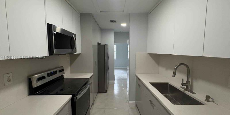 West Park House: 3600 SW 32 Ave