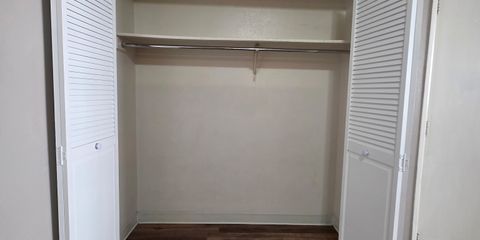 Closet 2.JPG