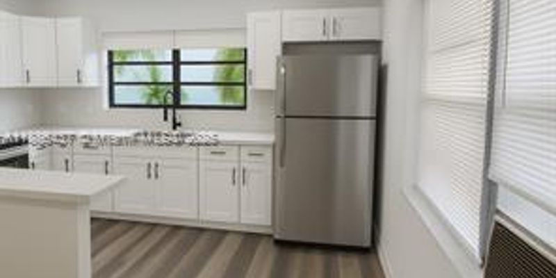 Hallandale Beach House: 417 NW 2nd Ave # 9