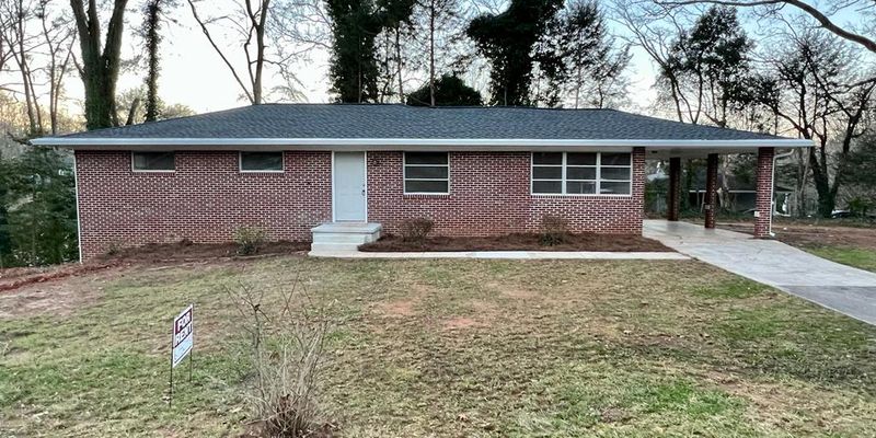Gainesville House: 1101 Enota Cir NE