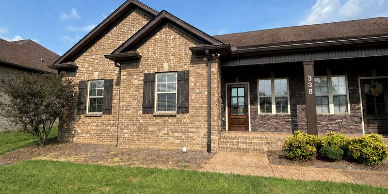 Gallatin Townhome: 338 Big Station Camp Blvd