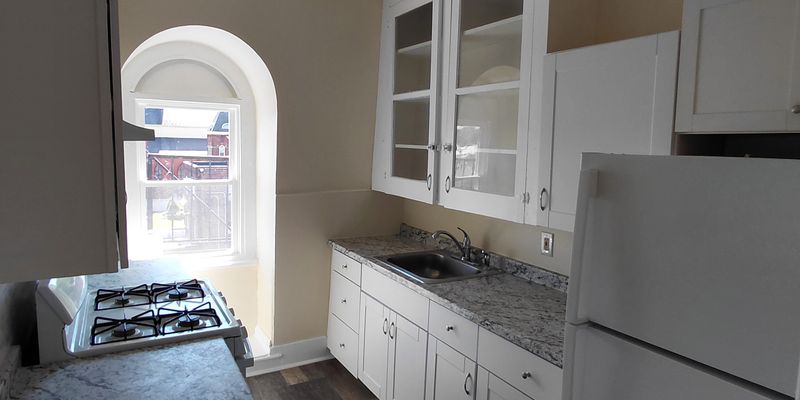 Phillipsburg Apartment: 398-400 S Main St