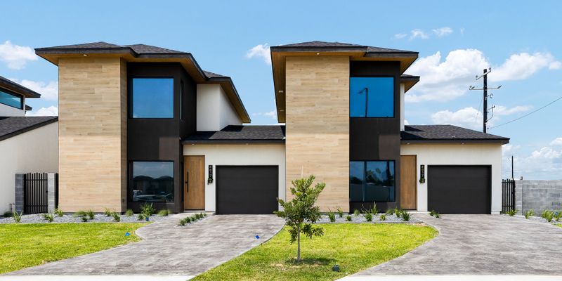 Harlingen Townhome: 701 Juniper Cir