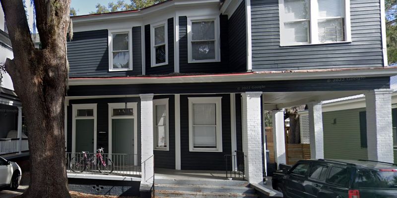 Savannah Apartment: 14 E 38th St