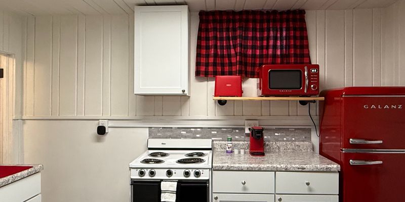 Aberdeen Apartment: 17 2nd Ave NE