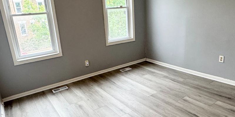 Washington House: 1537 A St SE