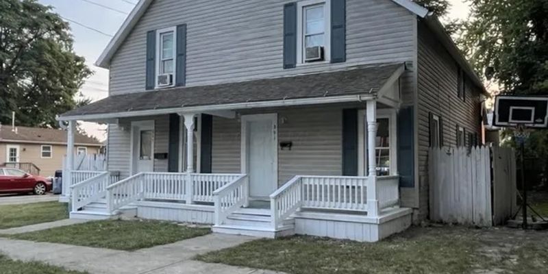 Marion Townhome: 389-391 Oak St