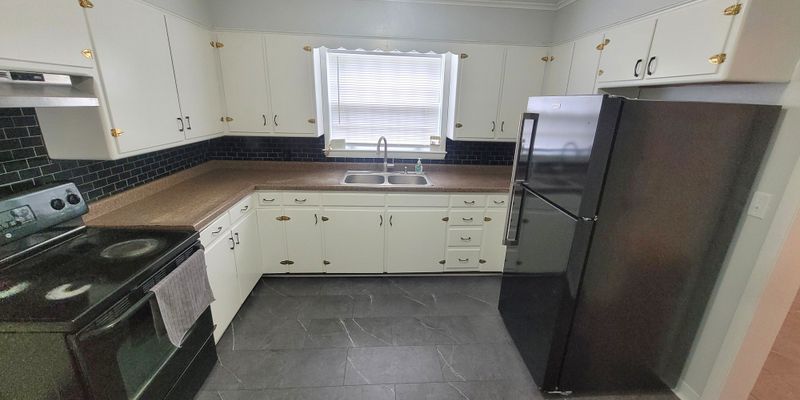 Norfolk Apartment: 304 N 12th St