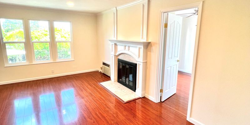 Pleasant Hill Apartment: 250 Chilpancingo Pkwy
