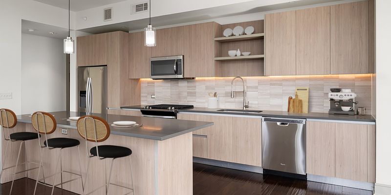 Houston Apartment: 4798 La Branch St