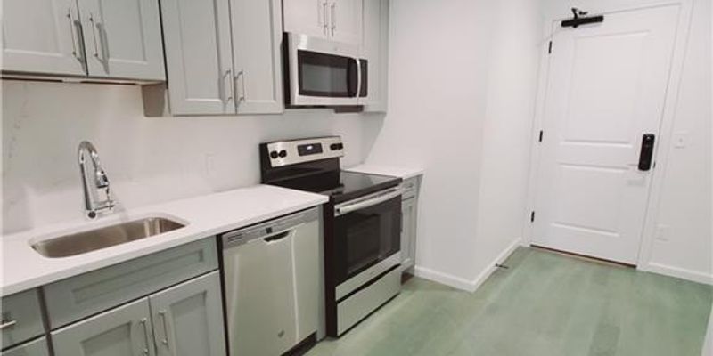 Stamford Apartment: 36 Atlantic St