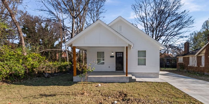 Memphis House: 1150 Melrose St