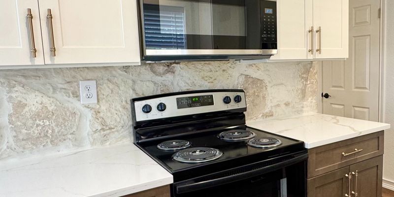 San Antonio House: 13508 Fawnwood Street