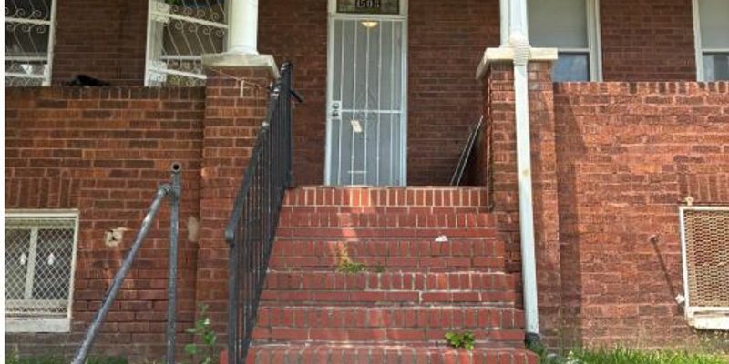 Baltimore House: 1508 N Payson St