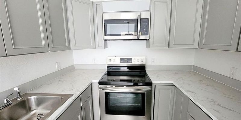 Edinburg Apartment: 402 Gastel Cir