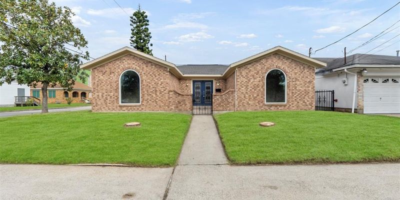 Galveston House: 1202 37th St