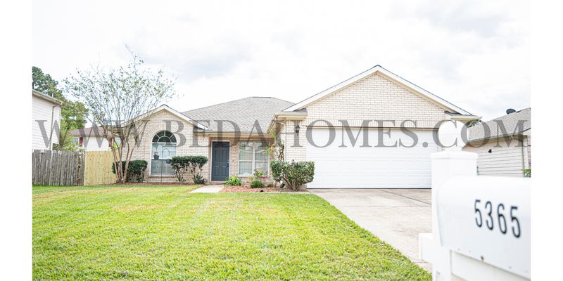 Katy House: 5365 Tallowwood Terrace