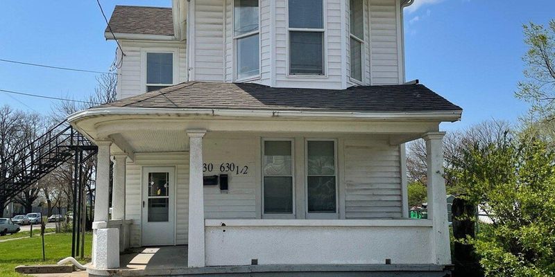 Middletown House: 630 Crawford St