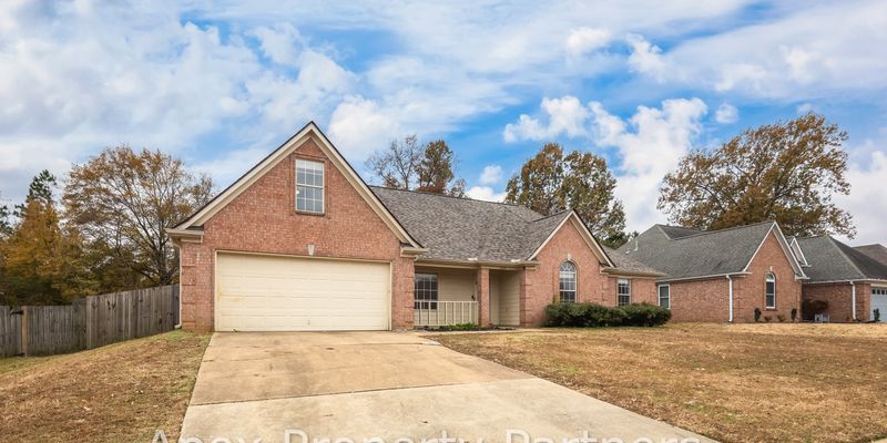 Olive Branch House: 13109 Sandbourne S