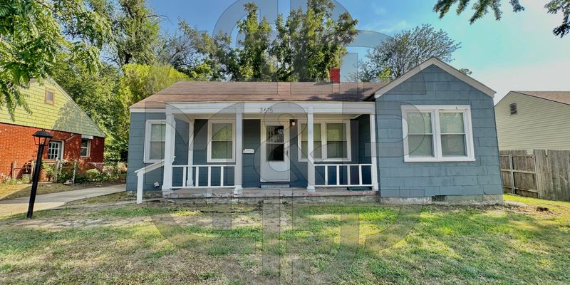 Wichita House: 3615 E Oneida St