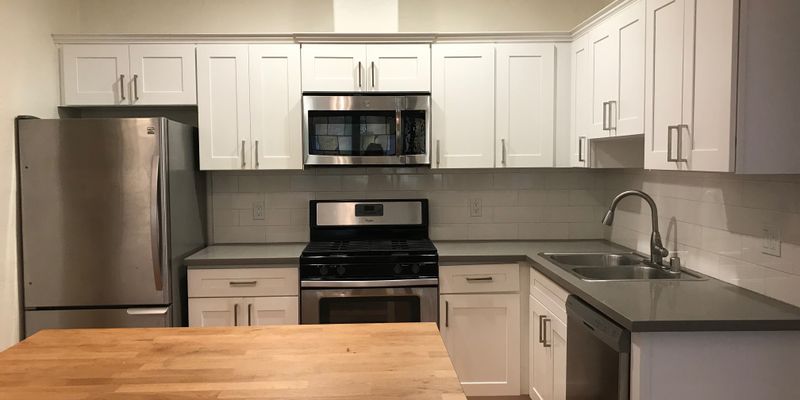 Los Angeles Apartment: 1449 S Canfield Ave