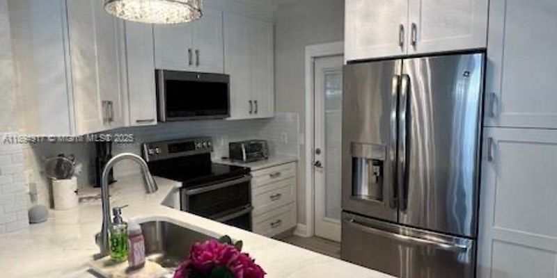 Tamarac House: Red Plum Ct