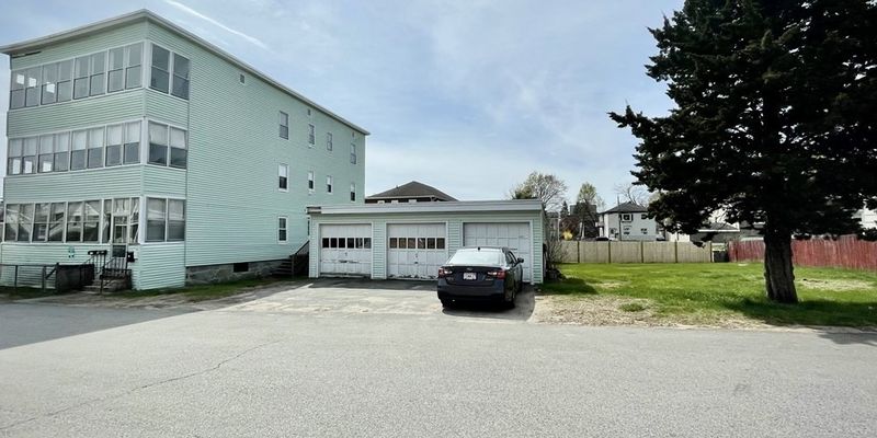 Lowell Apartment: 71 Lafayette St