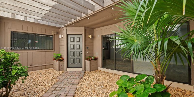 Miami Townhome: 7366 SW 105th Pl