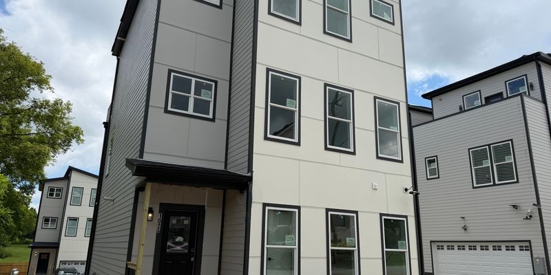 Nashville Condo: 102 Walker St