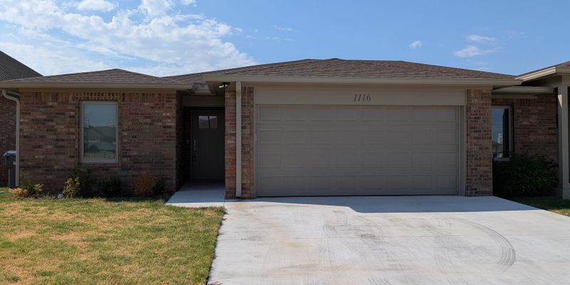 Ardmore House: 1116 Black Jack Dr