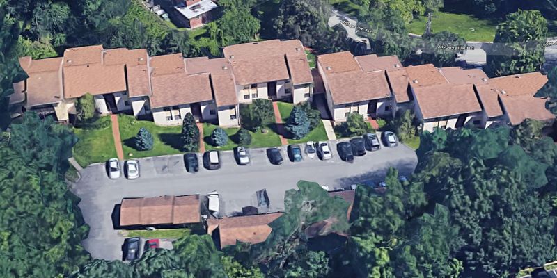 Pittsburgh Apartment: 320 Abbeyville Road