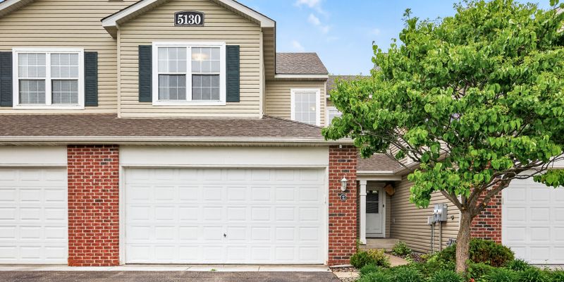 Plymouth House: 5130 Holly Ln N