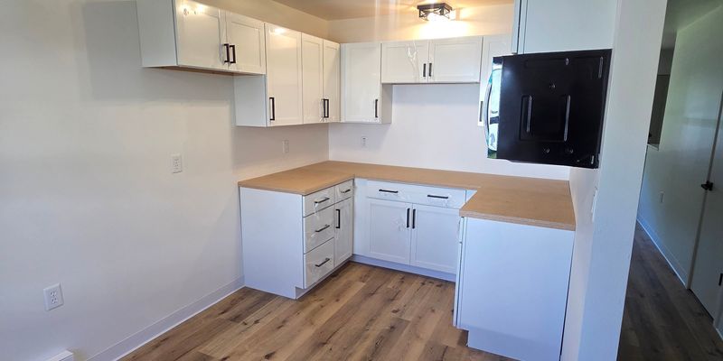Niagara Townhome: 300 Dewey St