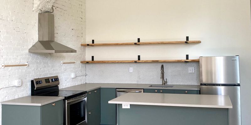 Cincinnati Apartment: 1607 Main St