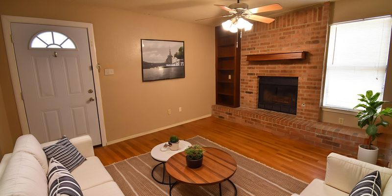Round Rock Apartment: 1800-1806 Rawhide loop